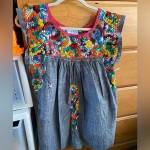 Mi Golondrina Embroidered top